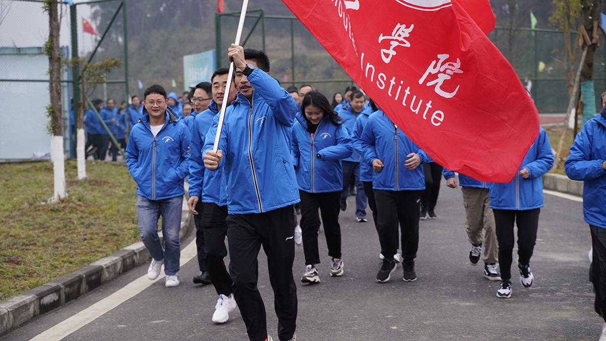 1640944794122115.jpg 跑1.JPG