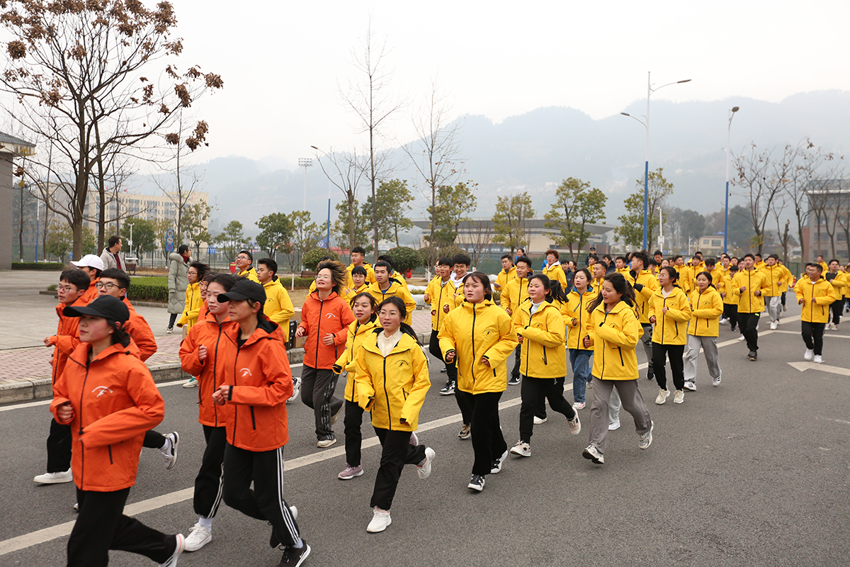 1640944819972518.jpg 跑3.JPG